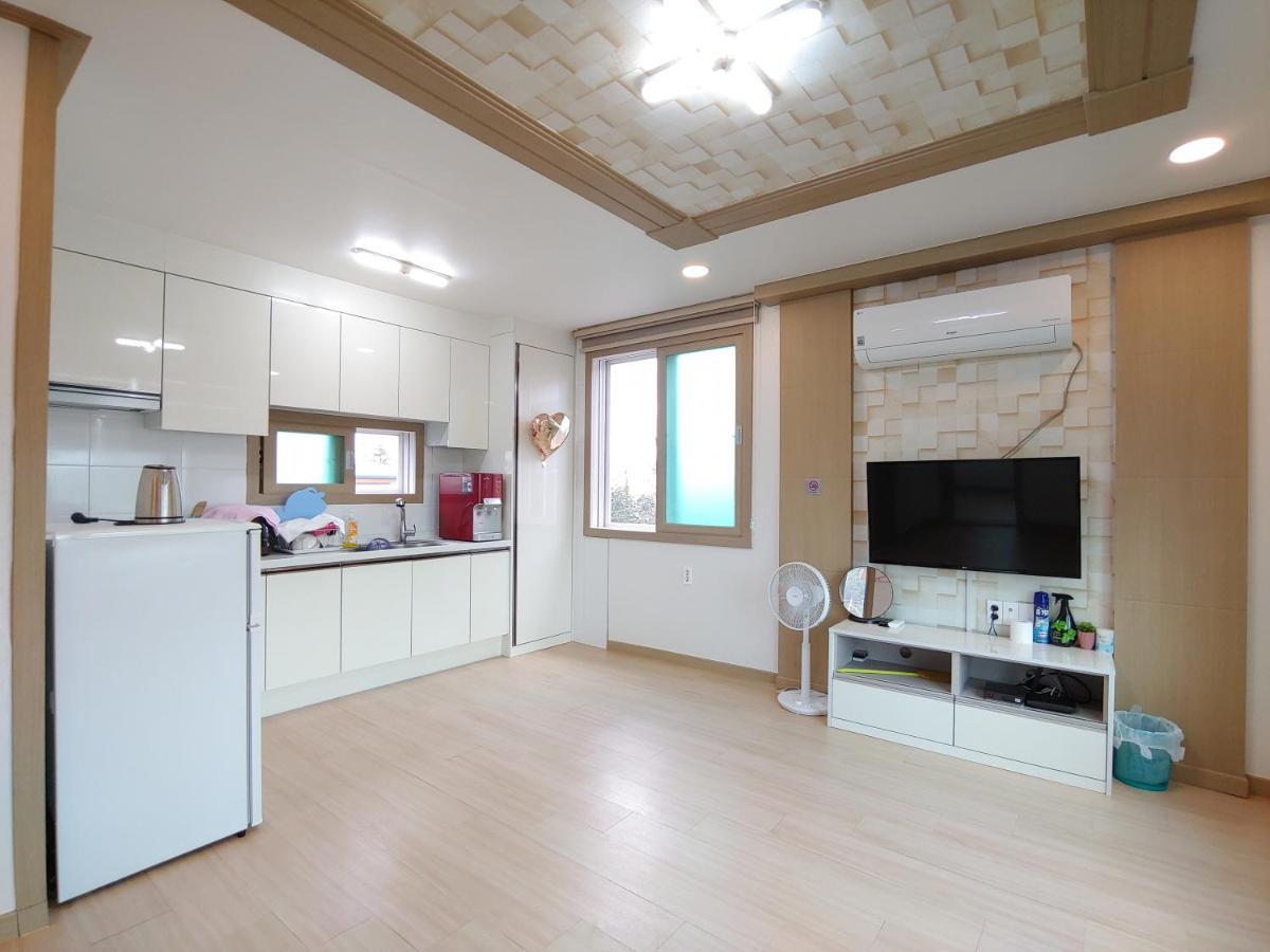 Jeju Oreum Pension Room photo