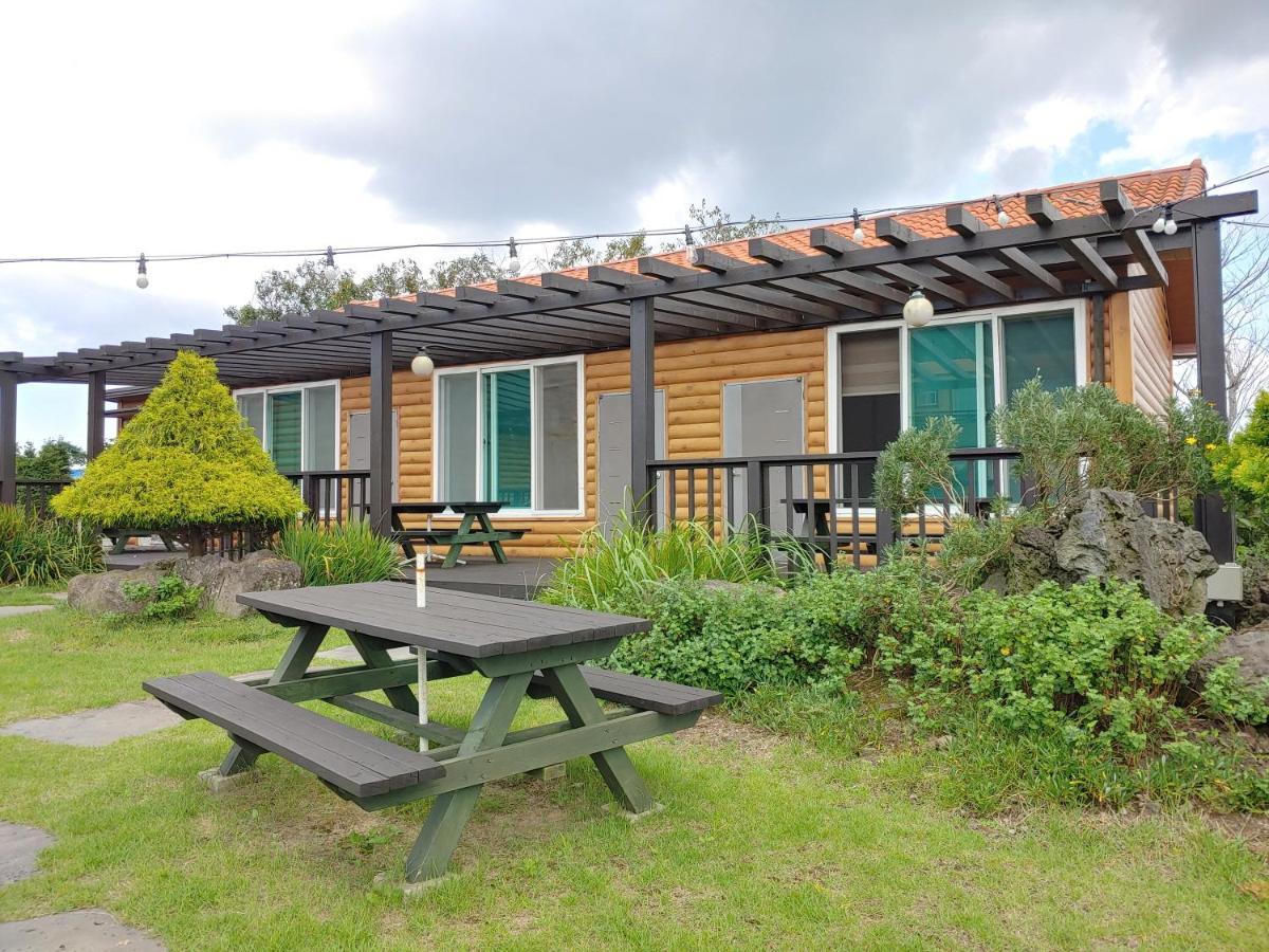 Jeju Oreum Pension Exterior photo